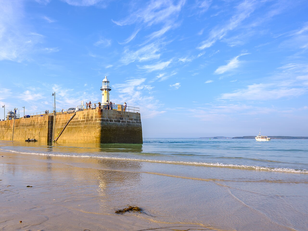 dog-friendly holidays cornwall - St Ives Habour July 2026 05